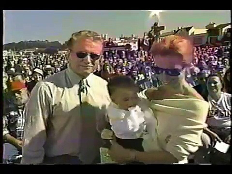 1999-10-25 Moody Blues on Regis and Kathie Lee in San Francisco - Part 2 - English Sunset