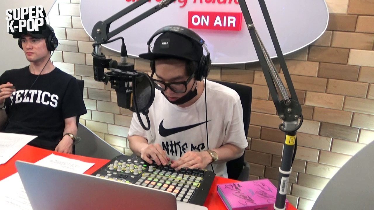 [Super K-Pop] Zee (From the Airport) - Mix