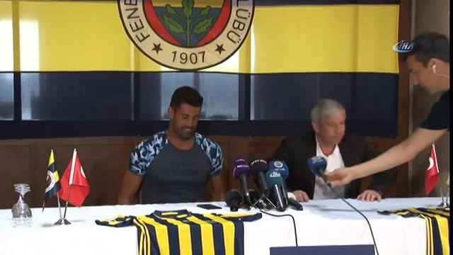 Fenerbahçe, Volkan Demirel İle Sözleşme İmzaladı