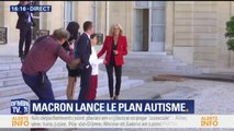 Brigitte Macron reçoit un groupe de jeunes autistes à l'Elysée