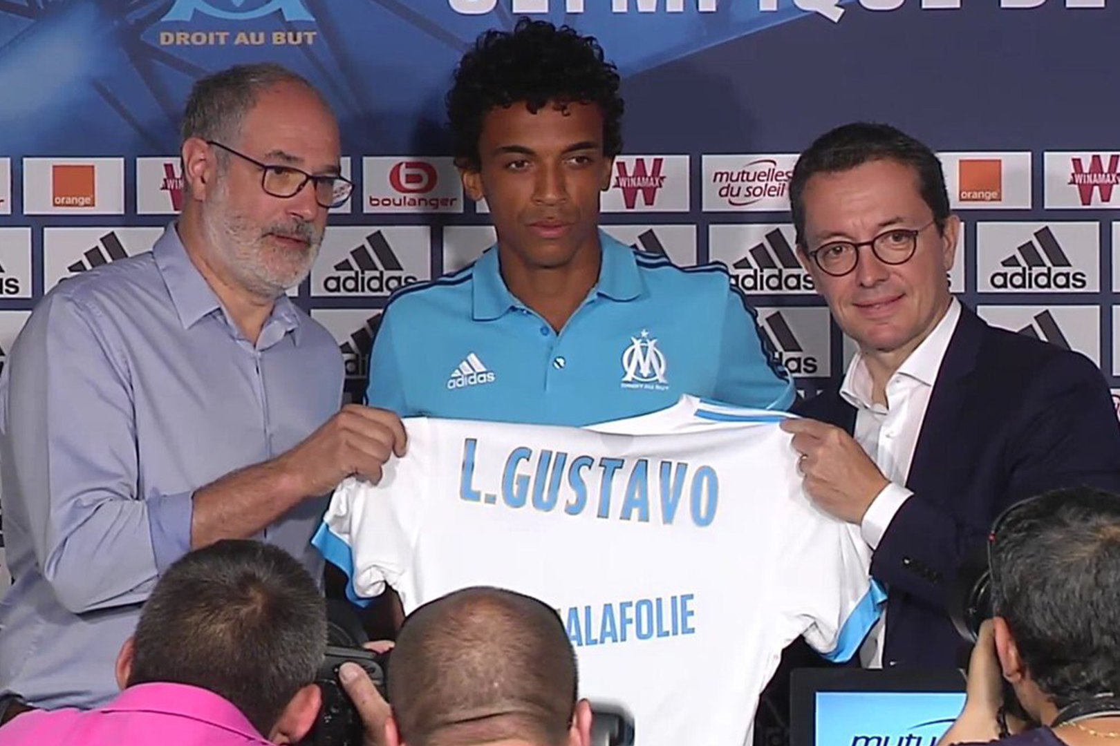 La présentation de Luiz Gustavo