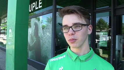 Des clients à la Boutique des Verts