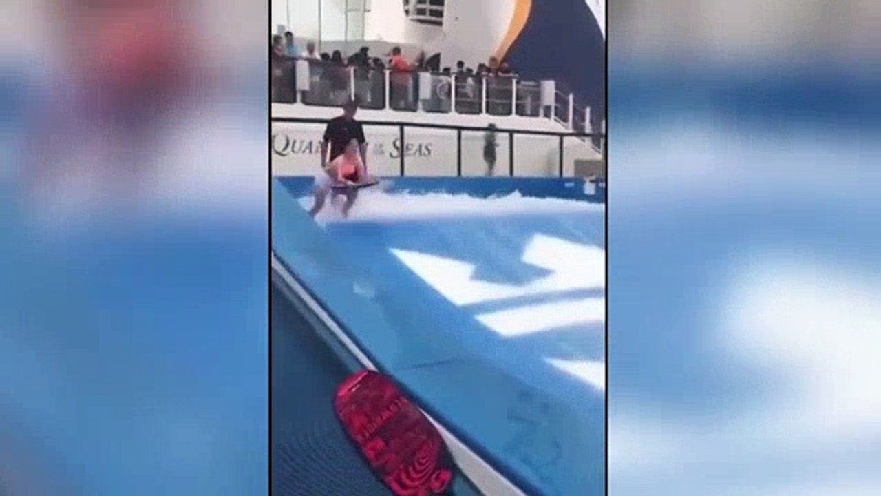 Eğlenirken Nazara Gelen Kadın