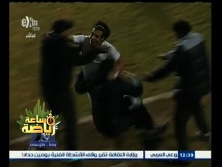 #ساعة‪_‬رياضة | لقطة اليوم : لاعب الشرطة يلعب مصارعة !