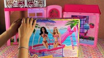 Jeunes filles pour jouets Jeu clin doeil avec poupées Barbie super héros sauvetages la piscine enfant