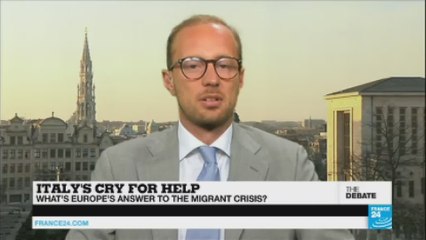 Despite pro-Europe rhetoric, "Macron has left Italy all alone"