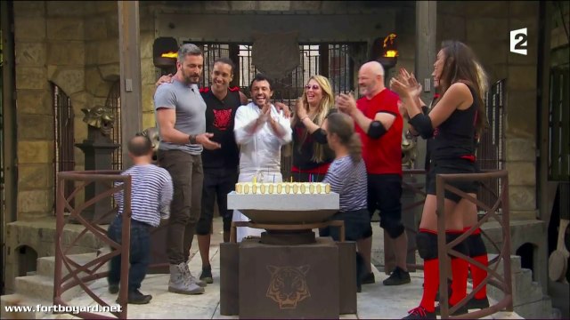 Fort Boyard 2017 : les 15 ans d'Olivier Minne célébrés dans l'émission (1er juillet 2017)
