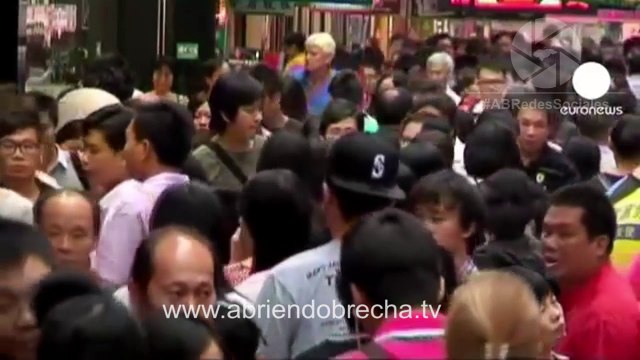 Hondureño dirige fábrica de celulares en China