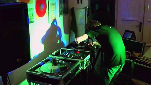 CONSOLLE VINILE VINTAGE TECHNICS SL 1210 MK2 DIVERTENTISMO GIANNI CENERINO DJ