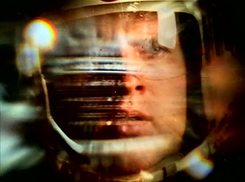 Farscape-s01e18.a.bug's.life