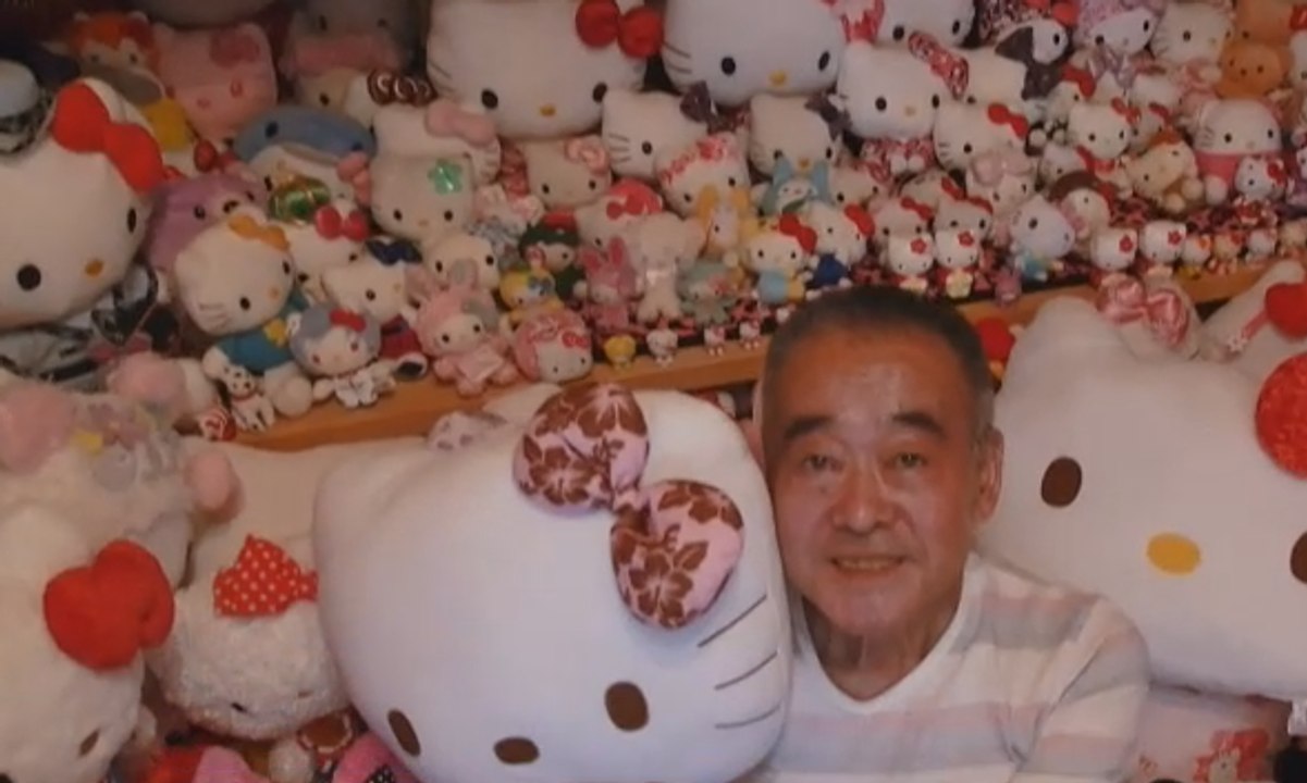 Pensiunan Polisi Jadi Kolektor Hello Kitty Terbesar di Dunia