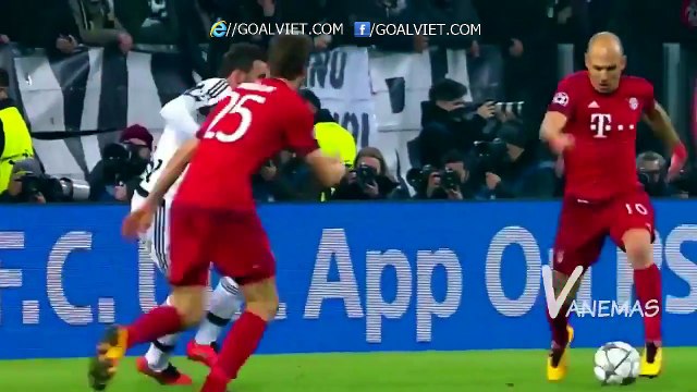 Arjen Robben và những pha xi nhan trái thương hiệu