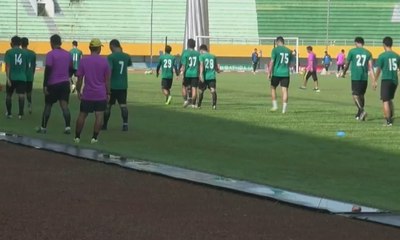 Video herunterladen: Sriwijaya FC Akan Hadapi Arema FC