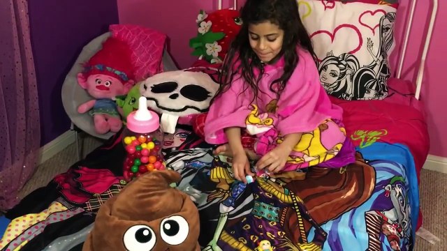 ★Doc McStuffins at McDonalds Gives Farting Bad Baby Mommy Tummy Ache CheckUp and Needle C