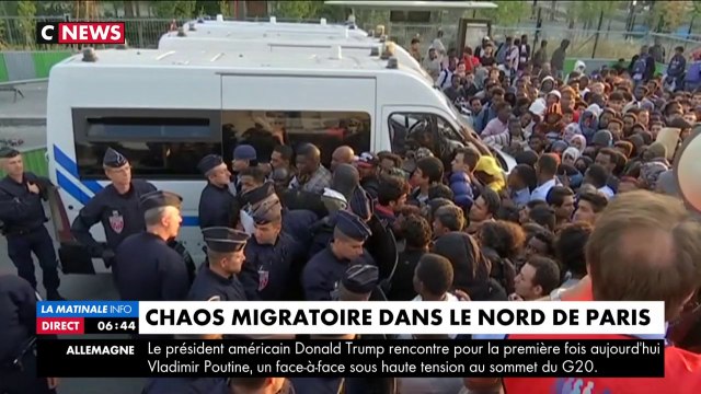 Les migrants de Porte de la Chapelle sont en train d'être évacués