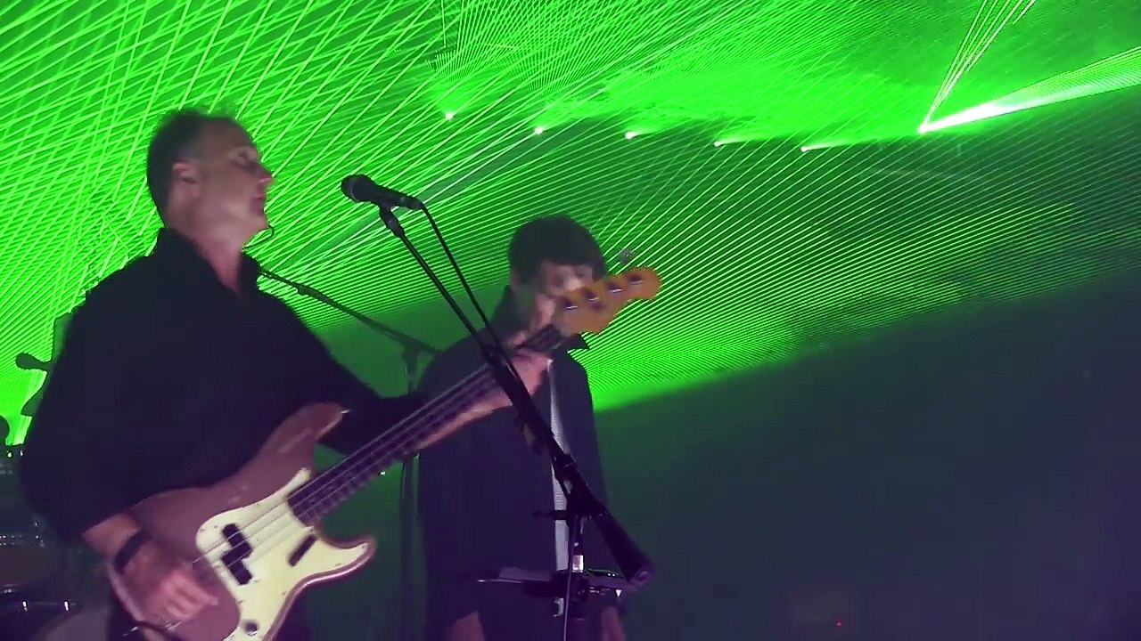 David Gilmour Comfortably Numb (featuring Benedict Cumberbatch)