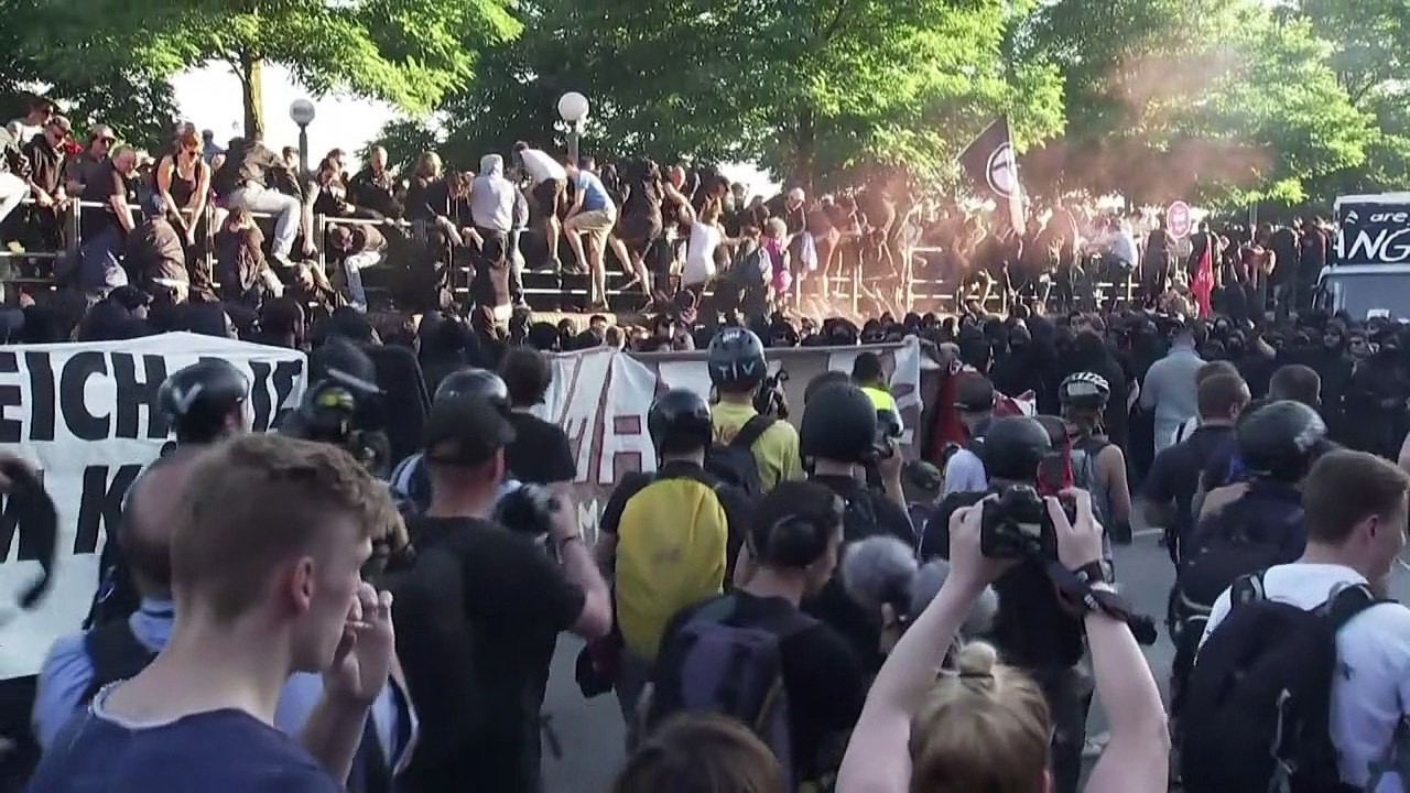 Viele Verletzte bei Krawalle zum G20-Gipfel in Hamburg