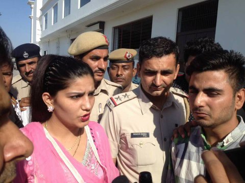 सपना चौधरी ने खुद बताया की क्यों थी उसके साथ पुलिस | सपना चौधरी latest video | सपना चौधरी | sapna choudhary hot