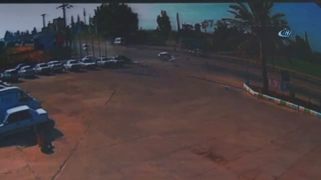 Otomobiller Kafa Kafaya Çarpıştı: 2'si Çocuk 10 Yaralı