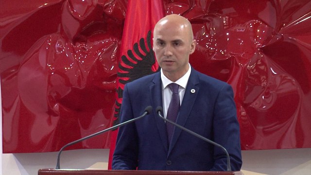 NISHANI DEKRETON NE 25 QERSHOR ZGJEDHJET PARLAMENTARE DHE ATO NE KAVAJE,VLERESON MARREVESHJEN LAJM