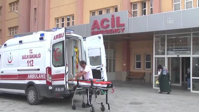 Işçileri Taşıyan Midibüs Devrildi: 19 Yaralı