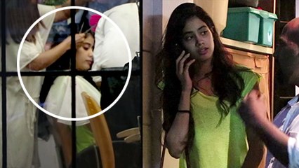 Sridevi With Daughter Jhanvi Kapoor Get A Makeover At A Salon | Spotted