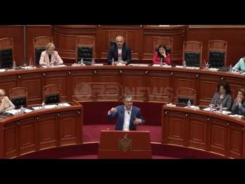 Ora News - Blushi kundër Ramës e Berishës në Kuvend: Rilindja pasi mori banditë mori dhe Saliun