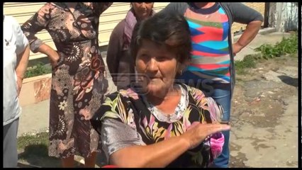 Protesta - Kërkesa e banorëve të Fierit: Rregulloni rrugën të votojmë