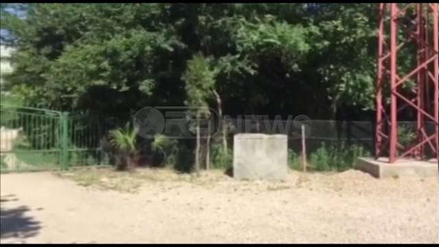 Ora News – Durrës, sherr me thika për parkimin e makinës, dy të vdekur, një plagoset