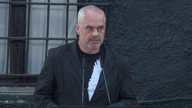 HAPET NE TIRANE “SHTEPIA E GJETHEVE”, QENDRA E PERGJIMEVE NE VITET E DIKTATURES KTHEHET NE MUZE LAJM