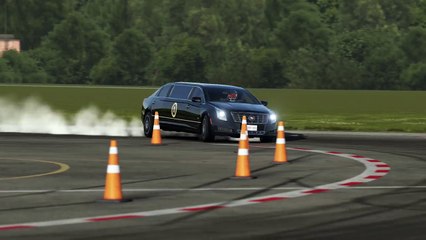 TRUMP : Le nouveau FAST Limousine ! Service secret qui apprend à conduire  sur la piste