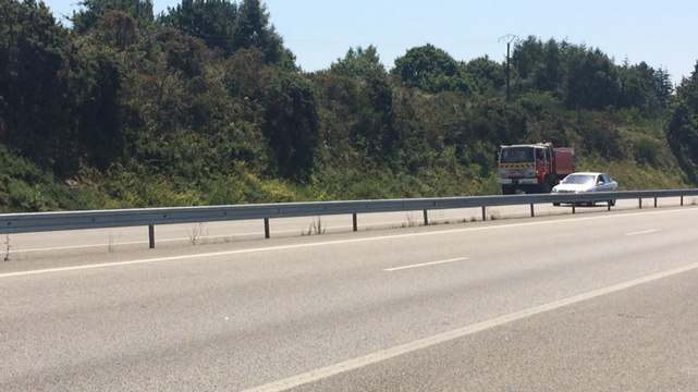 Feu sur la quatre voies