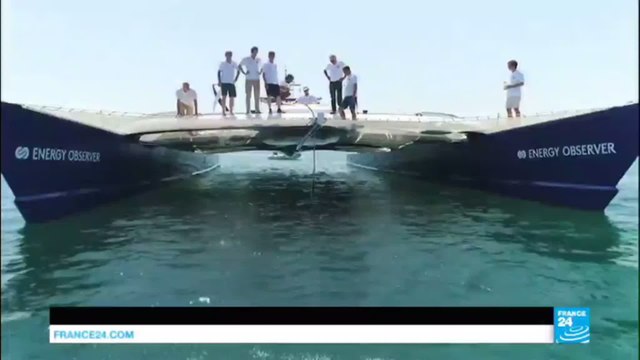 Environnement : Energy Observer, le 1er bateau autonome en énergie baptisé à Paris