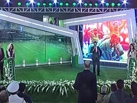 Sarfaraz Ahmed reciting Beautiful Naat