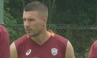 Lukas Podolski Latihan Perdana dengan Vissel Kobe