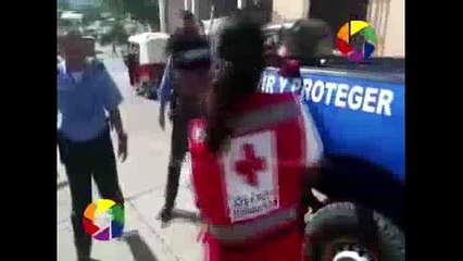 Payaso se sube a autobús y asalta a los pasajeros