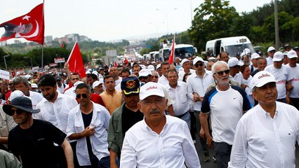 Turquie : la marche de l'opposition entre à Istanbul