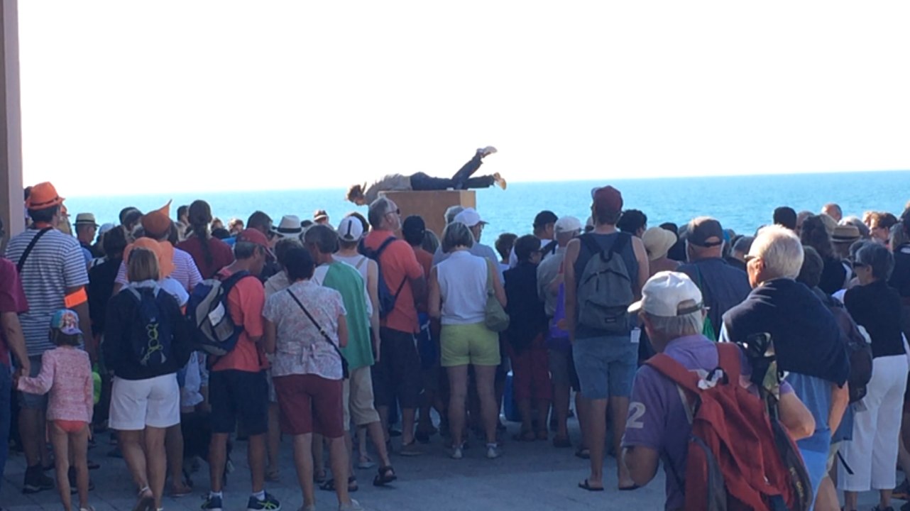 Le cirque Rouages aux sorties de bain 2017