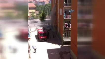 Apartman Yangınında 20 Kişi Hastanelik Oldu