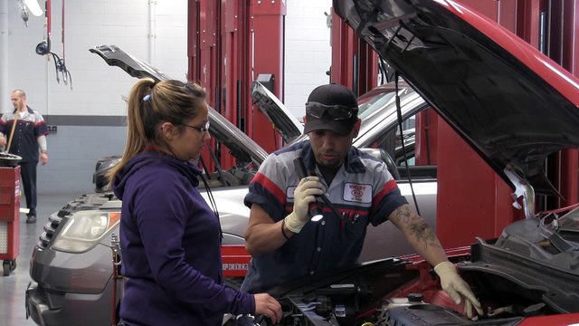 Kia Service Department Riverside, CA | Kia Oil Change Riverside, CA