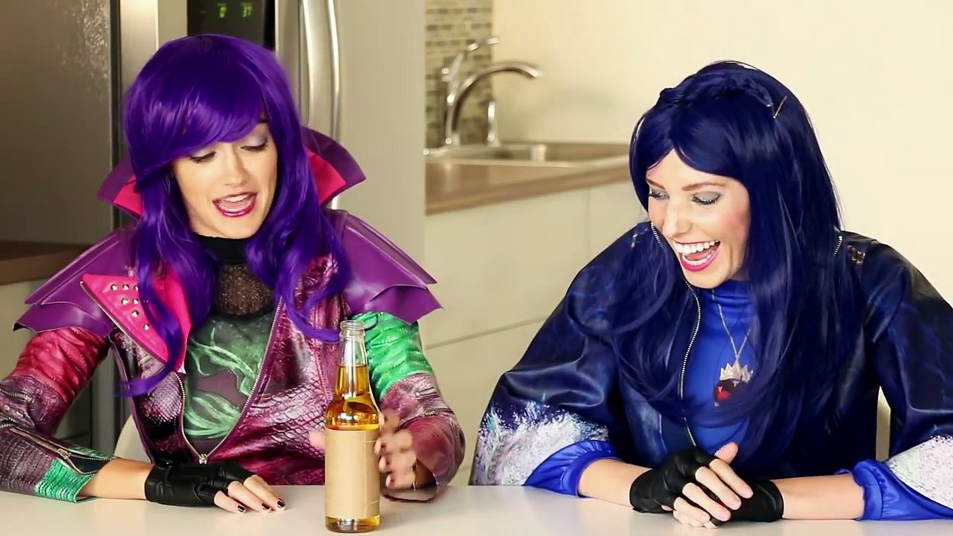 Mal & Evie Soda Challenge with Descendants What's in my Mouth Mal & Evie Makeup. Disney