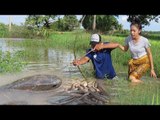 Amazing Cute Couple use arrow to shoot fish - Khmer Fishing At Siem Reap Cambodia