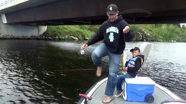 Wacky Worms for Smallmouth Bass Fishing