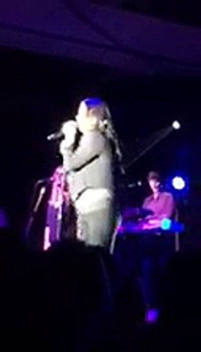 Sara Evans Live  I Could not Ask for More  at Sugarhouse Casino on January 14, 2017