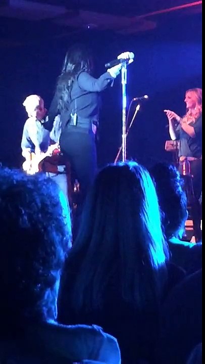 Sara Evans singing  Real Fine Place to Start  at Sugarhouse Casino 1-14-17