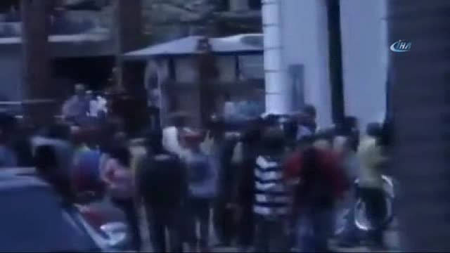 Venezuela'da Hükümet Yanlısı Grup Meclisi Bastı