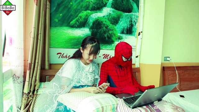 Bébé docteur gelé ponton rose enceinte Fille de laraignée homme araignée contre Double elsa w