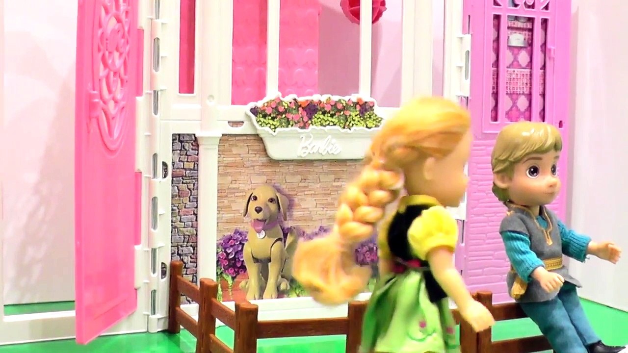 Мультик с куклами Холодное сердце #Эльза купает детей в ванне с пеной Играем в #куклы #Бар