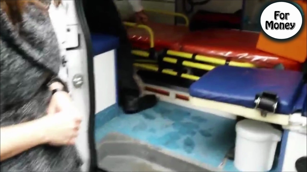 Big hearted youngsters supports homeless / Support the homeless people. Like it and share!