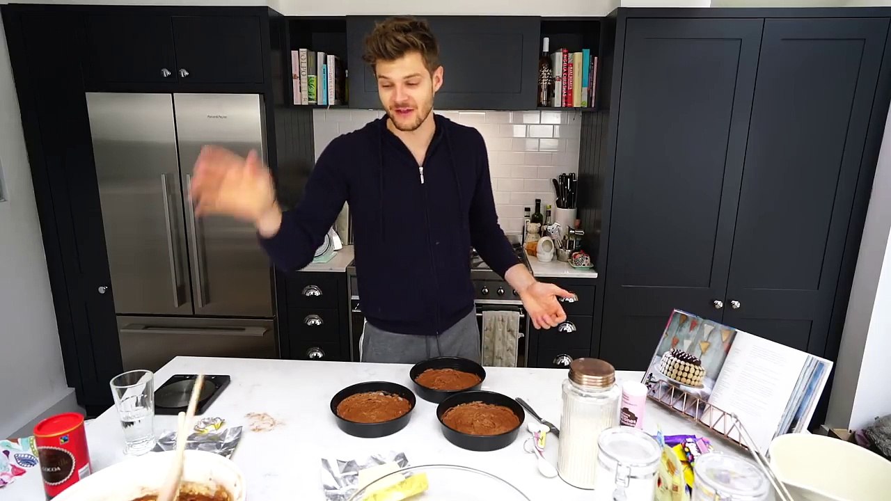 BIRTHDAY CAKE | #BAKINGWITHJIM